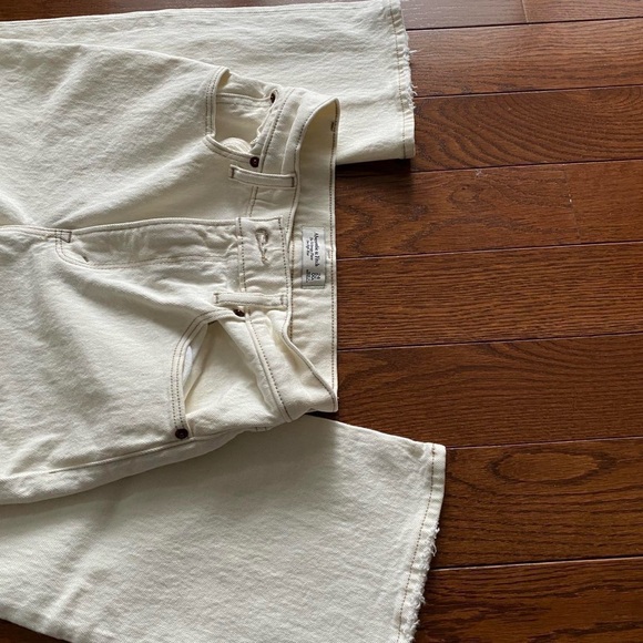 ABERCROMBIE & FITCH ‘70s Vintage Flare Ultra High Rise White Jeans 24S/00Short - Picture 4 of 4